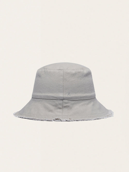 Cotton hat with a wide brim