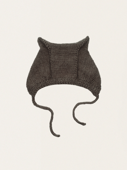 'Miau' bonnet made of soft merino wool