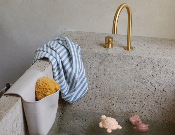 Wie kann man das Baden für sein Baby attraktiver gestalten?