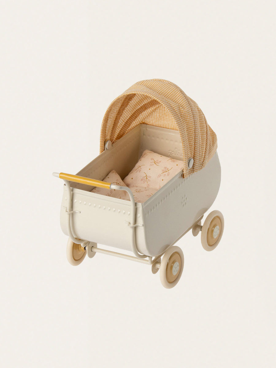 A gondola for mice and bunnies
