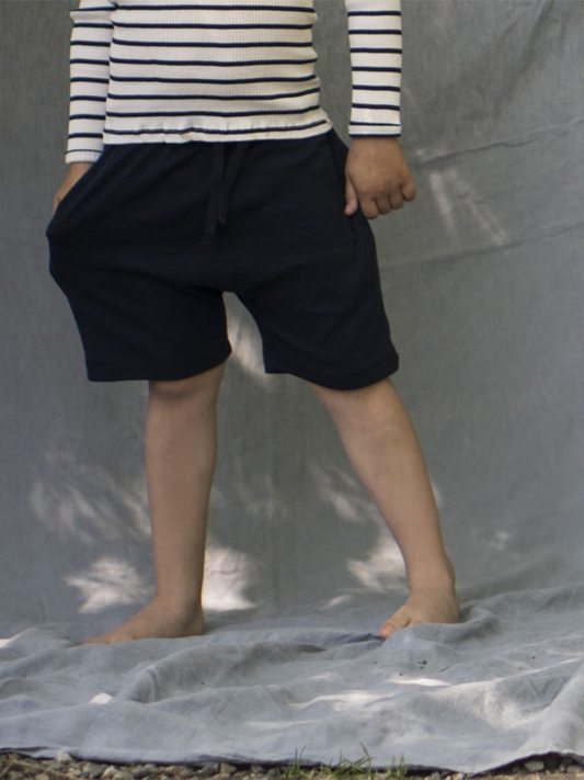 Dunkelblaue Baumwollshorts