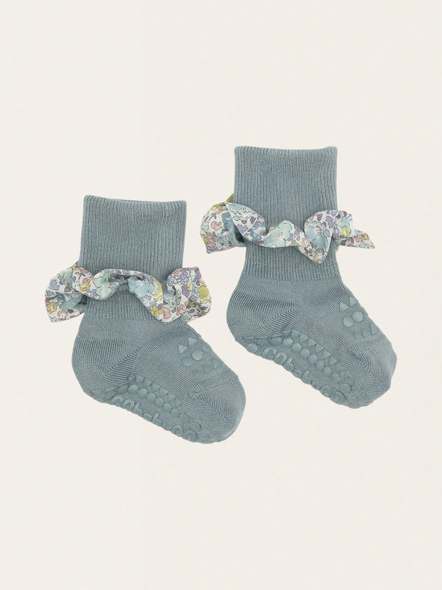 Non-slip bamboo socks with ruffles