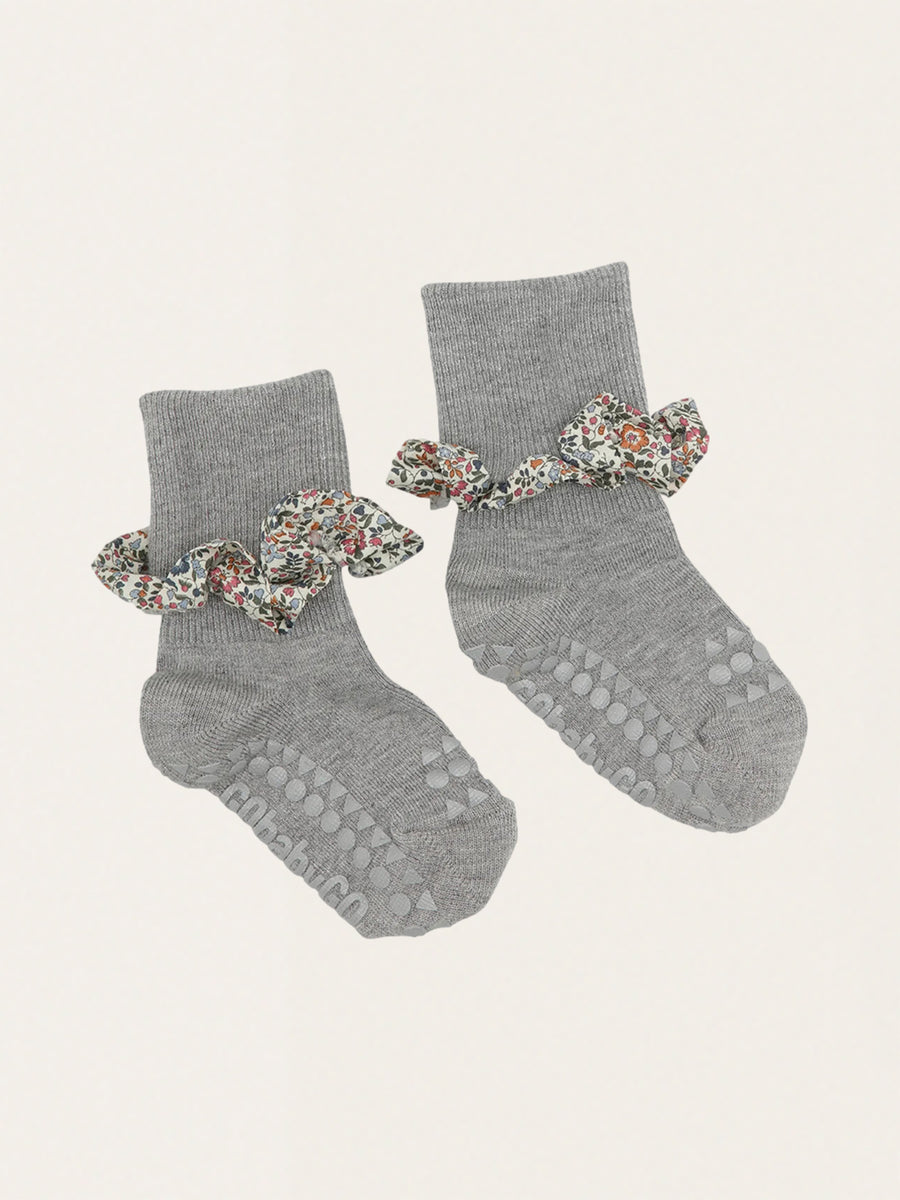 Non-slip bamboo socks with ruffles