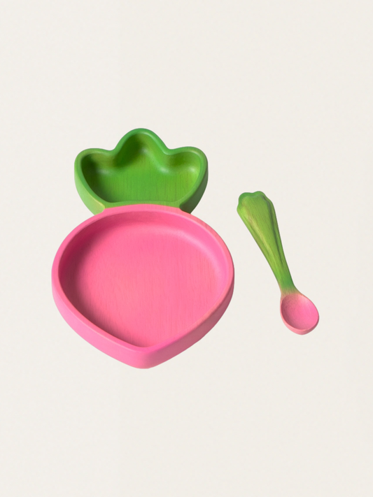 Wooden plate with Radish spoon