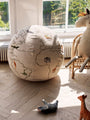 Pufa z haftowanymi detalami The World