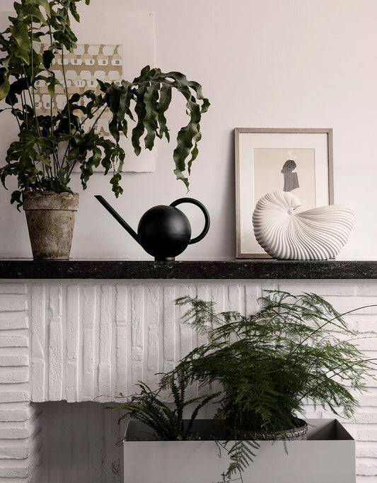Ceramiczna donica w kształcie muszli