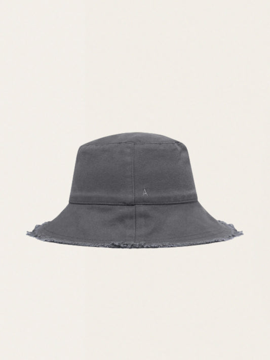 Cotton hat with a wide brim