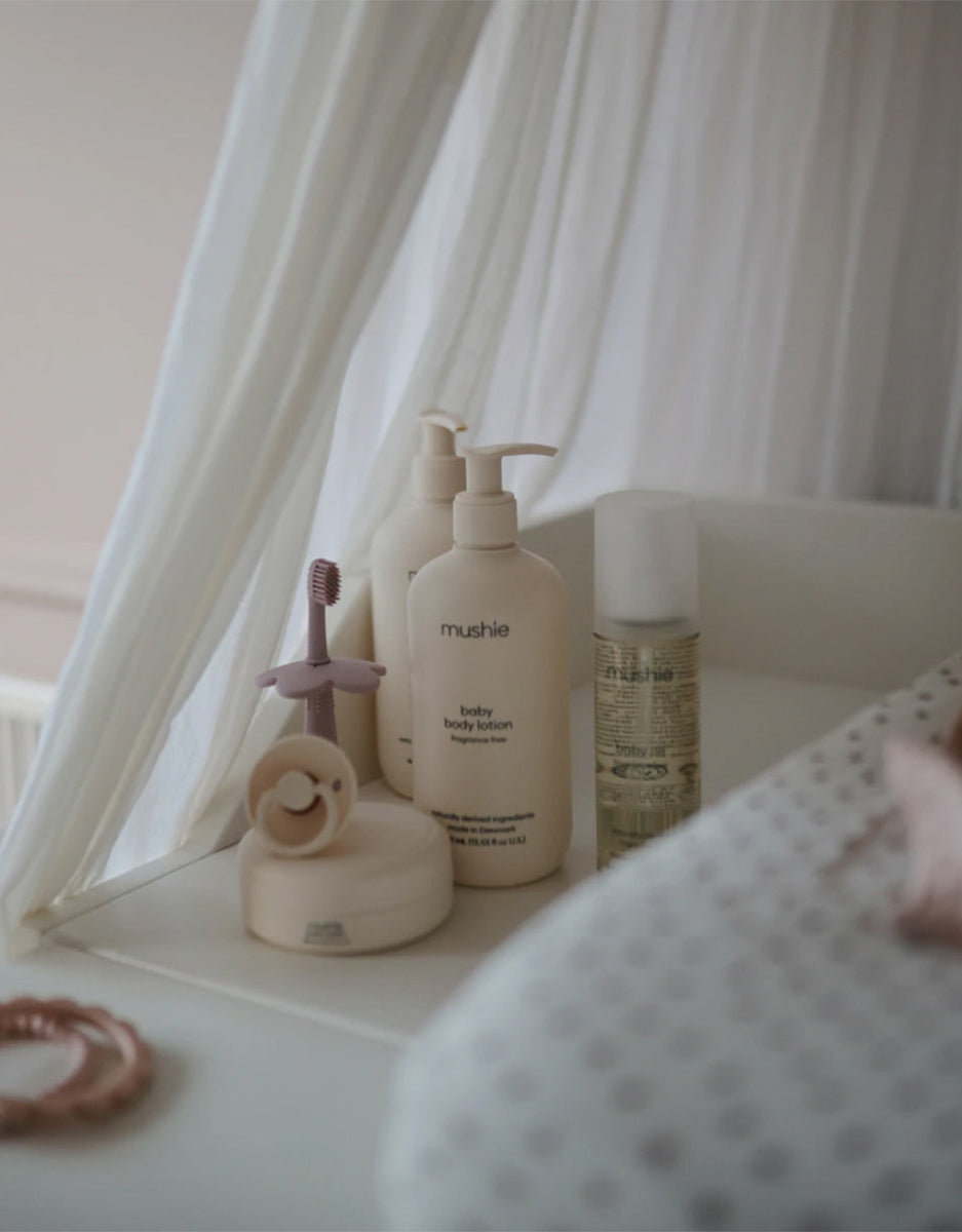 Nawilżający balsam do ciała dla niemowląt Baby Body Lotion