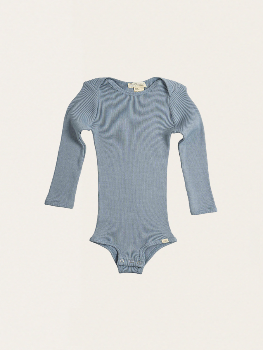 Transparenter, blauer, nahtloser Body aus Baumwoll-Seide-Mischgewebe