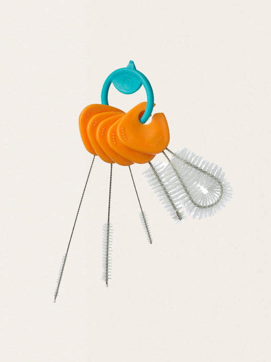 Set of 5 brushes for cleaning bottles and straws