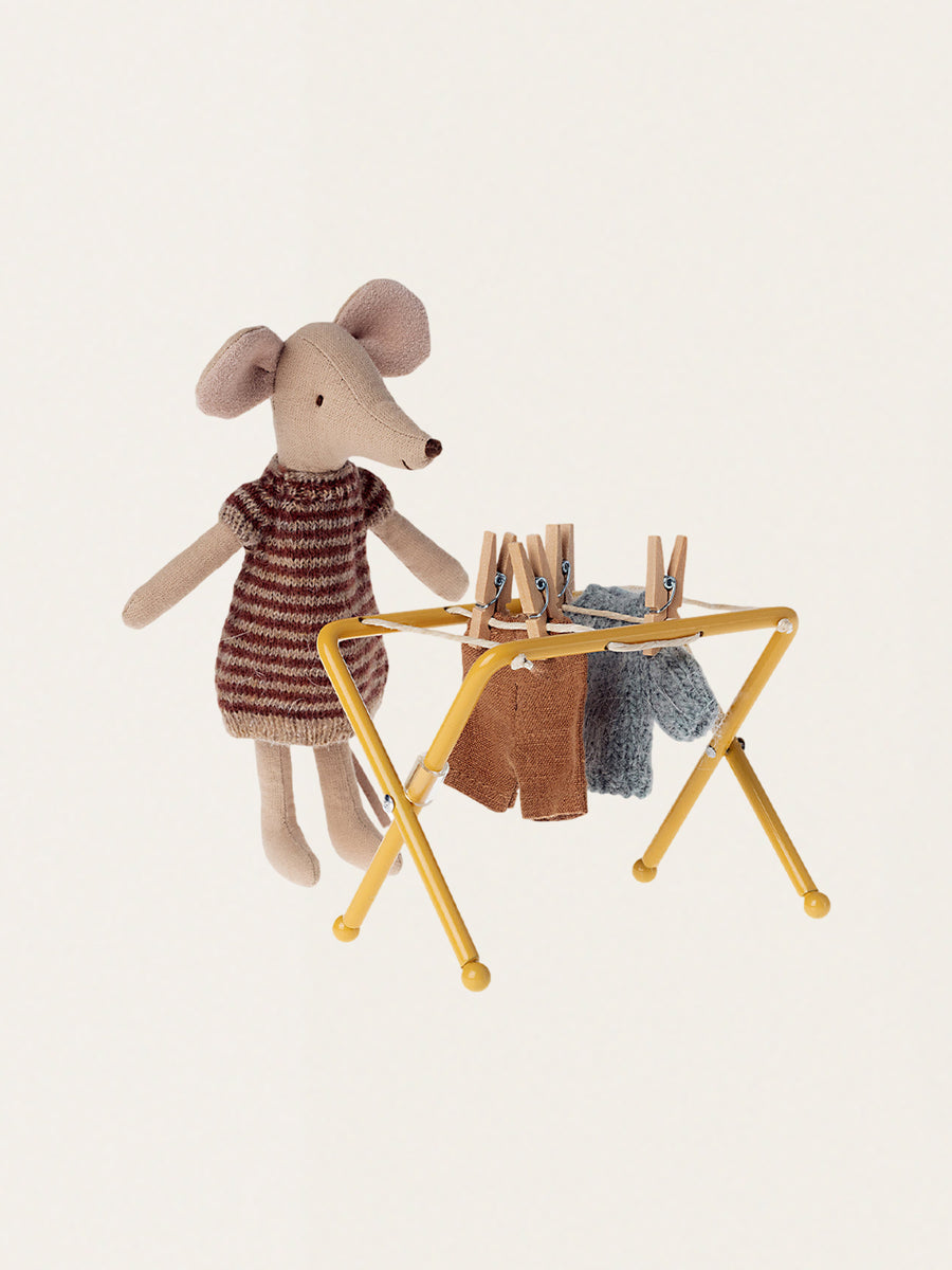 Mini drying rack with clothespins for a mouse and bunny house