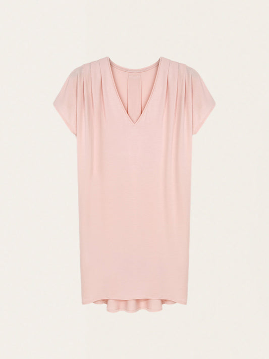 Breastfeeding-friendly maternity shirt