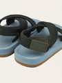 Liz' Schaumstoffsandalen