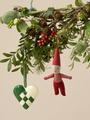 Weihnachtsdekoration mit Elfenjungen