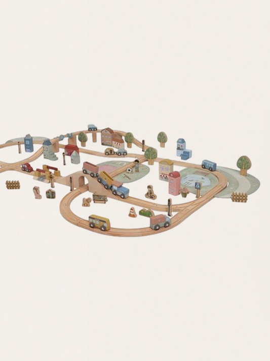 Wooden train with a town - 114 pieces