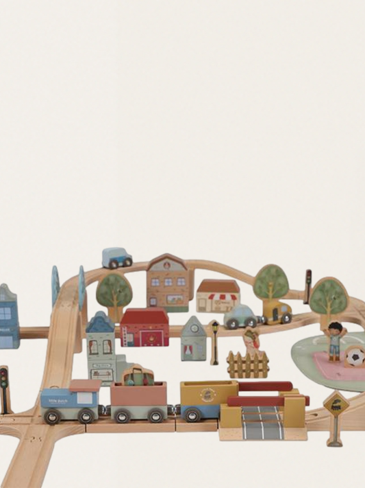 Wooden train with a town - 114 pieces