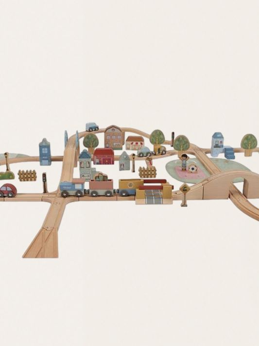 Wooden train with a town - 114 pieces