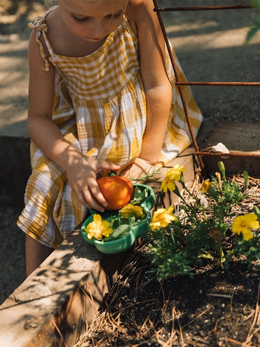 Wooden plate with Kale spoon