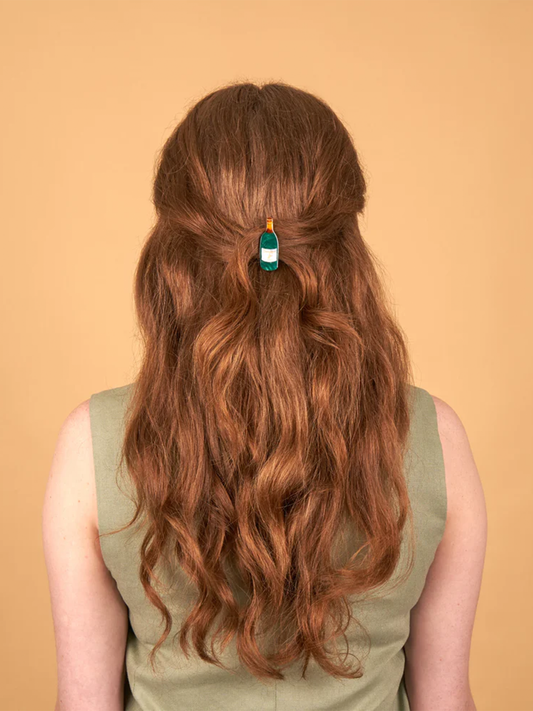 Haarspange mit Weinflasche