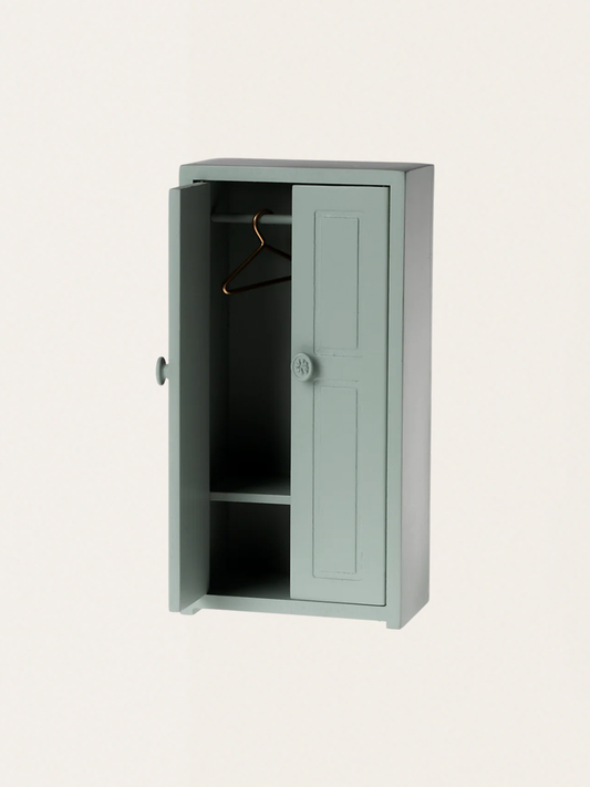 Garderobe für das Mäusehaus