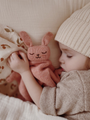 Baby-Alpaka-Hase aus Rosenwolle, Kuscheltier