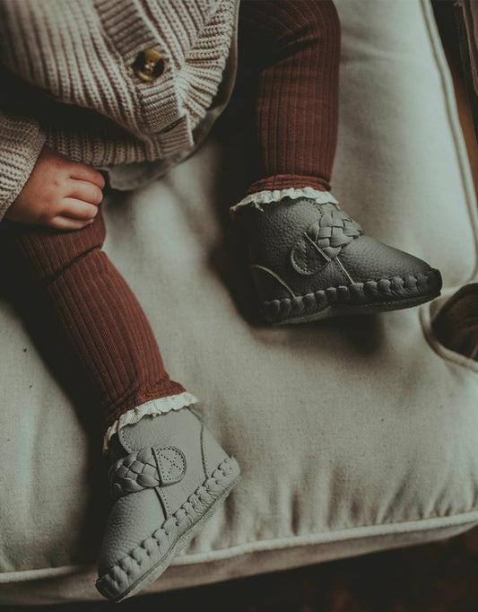 Legginsy Afke z delikatną koronką