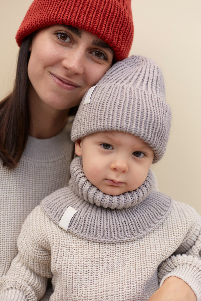 A chunky merino wool scarf