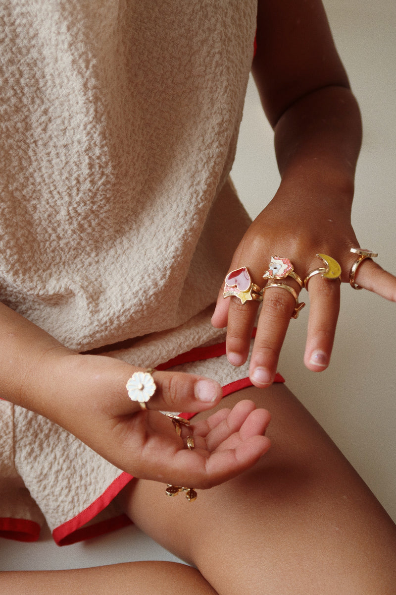 Set mit 12 Kinderringen.
