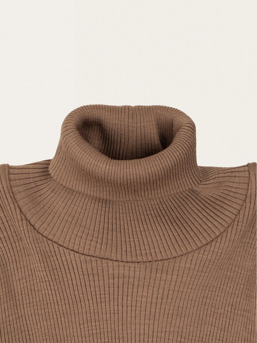 Prążkowany golfik z wełny merino Walnut