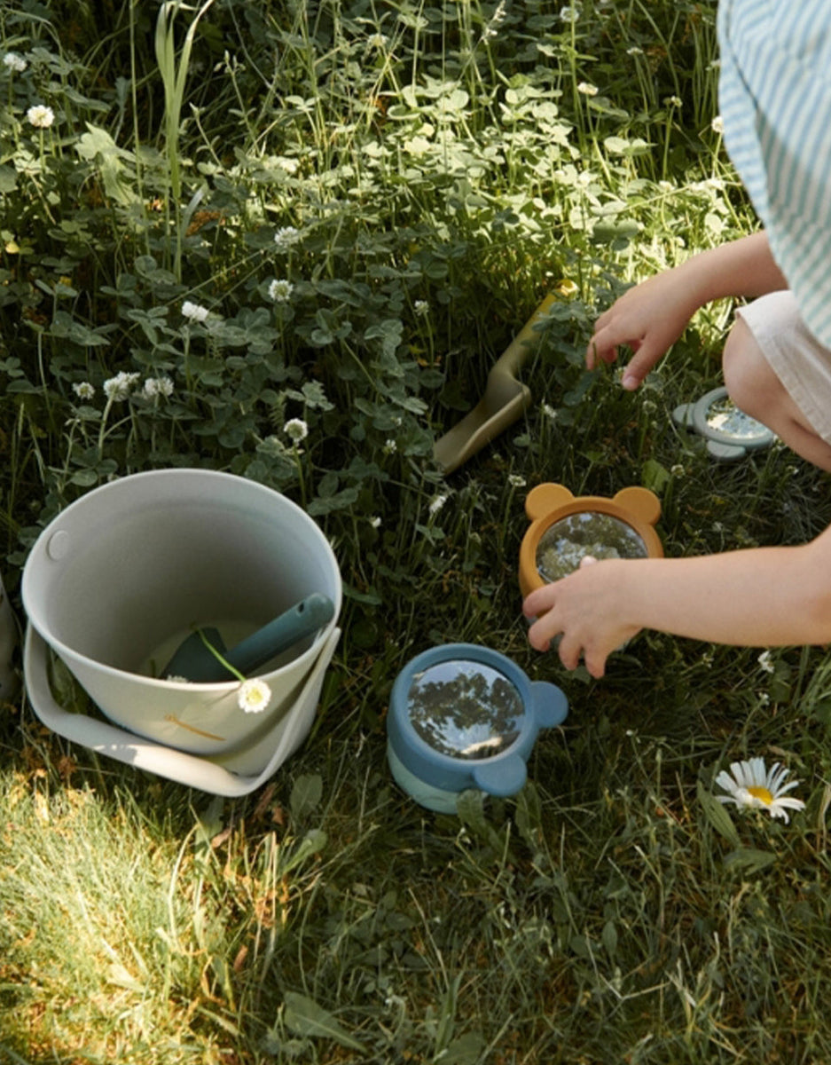 Silicone set for discovering nature