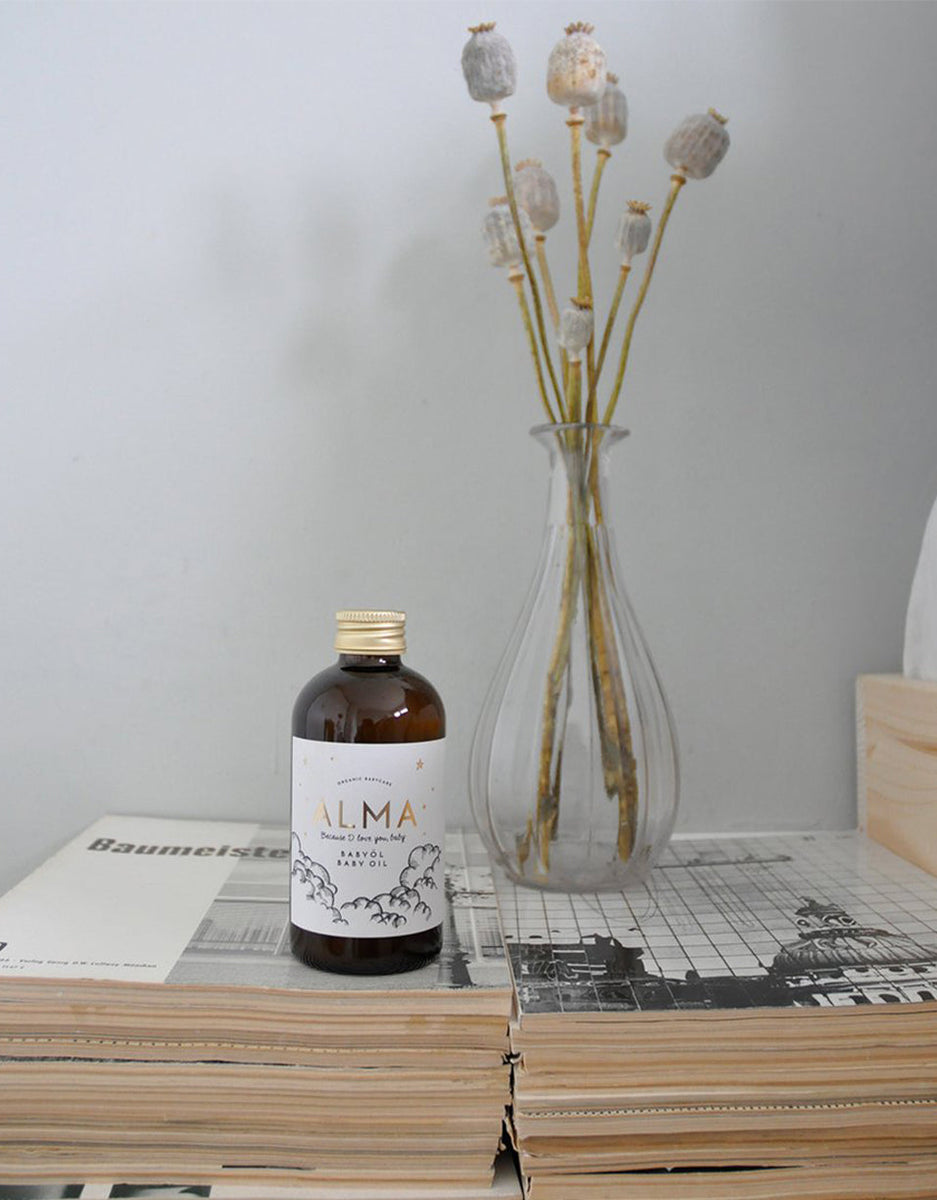 Nourishing oil for babies and children