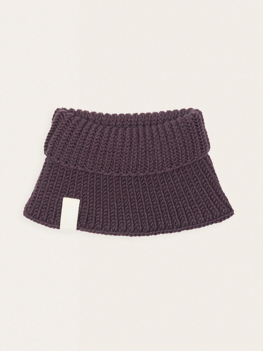 A chunky merino wool scarf