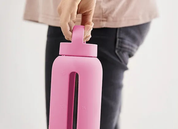 Szklana butelka do monitorowania nawodnienia 720 ml