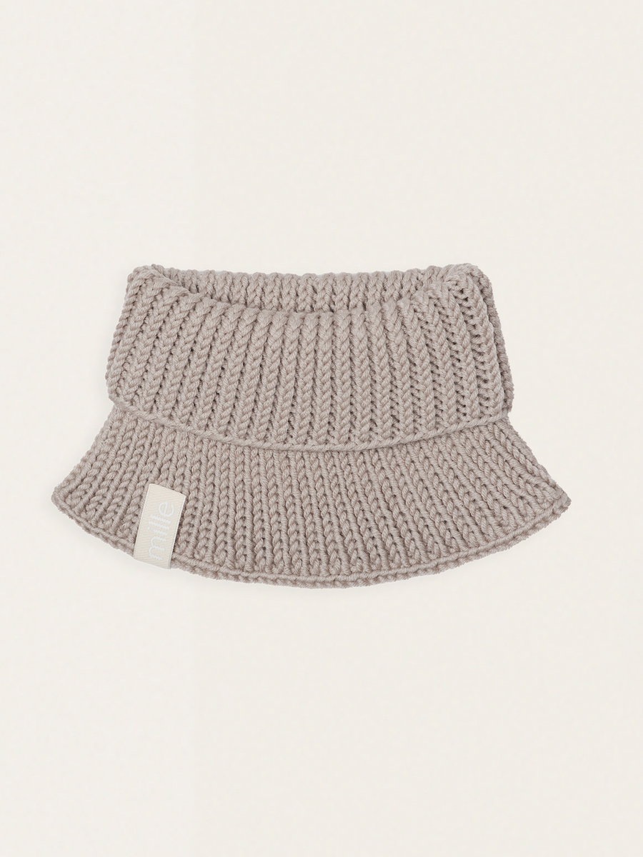 A chunky merino wool scarf