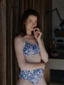 High-waisted briefs