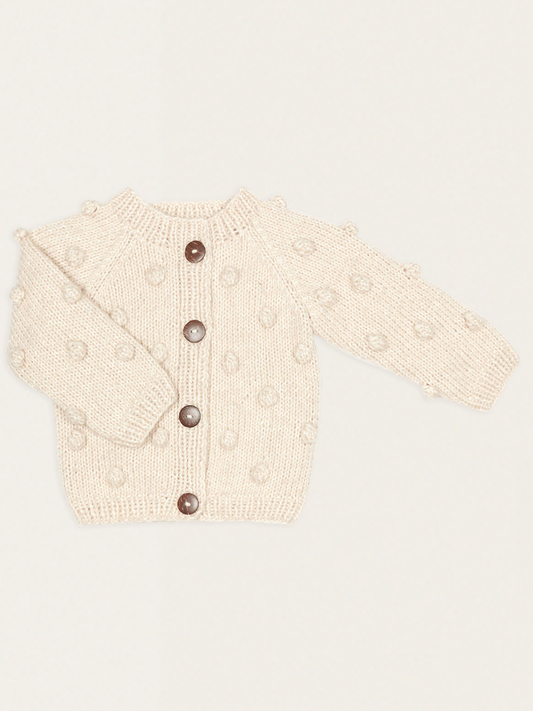 Flauschige Strickjacke aus Popcorn-Material