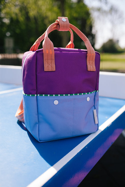 Kleiner Kinderrucksack besser zusammen - lila Strumpfhose