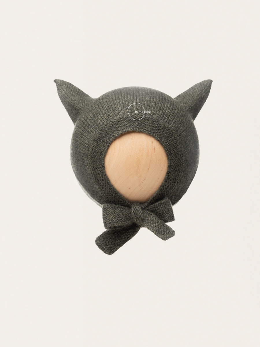 Fox Kitty soft cashmere bonnet 