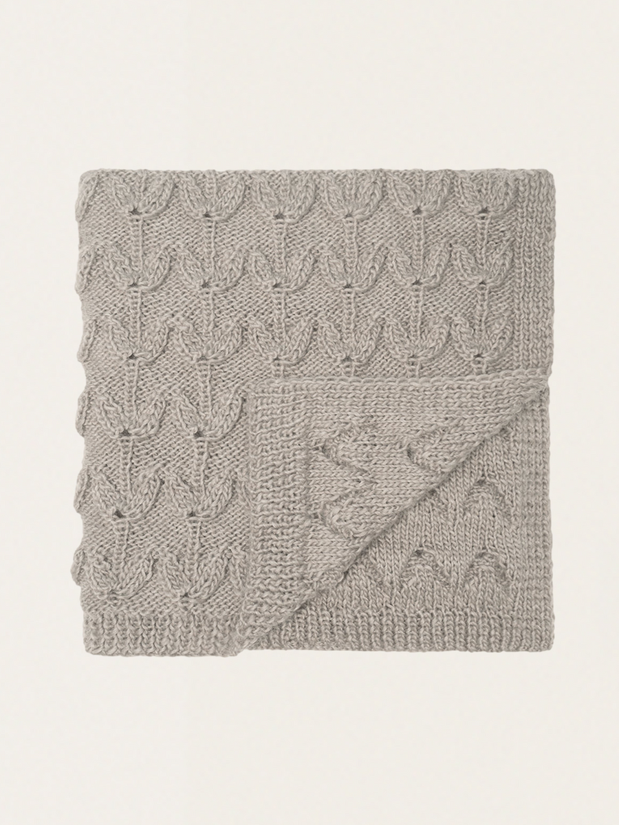 Ręcznie dziergany kocyk z wełny merino 'Cosy Tulip'