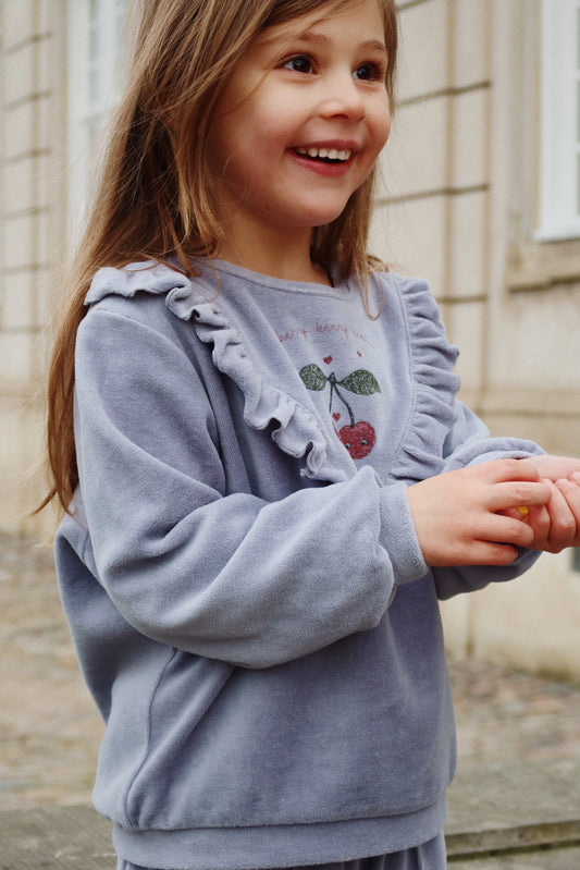 Welurowa bluza z falbanką Wally
