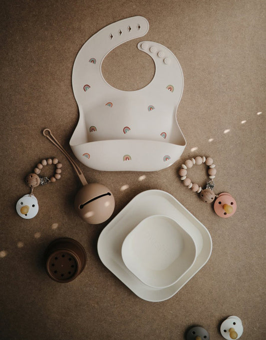 Silicone pacifier case