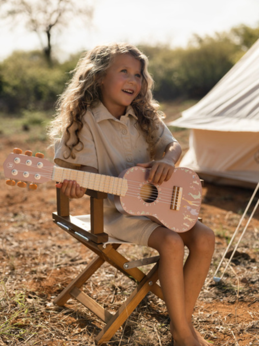 Drewniana gitara Safari Friends