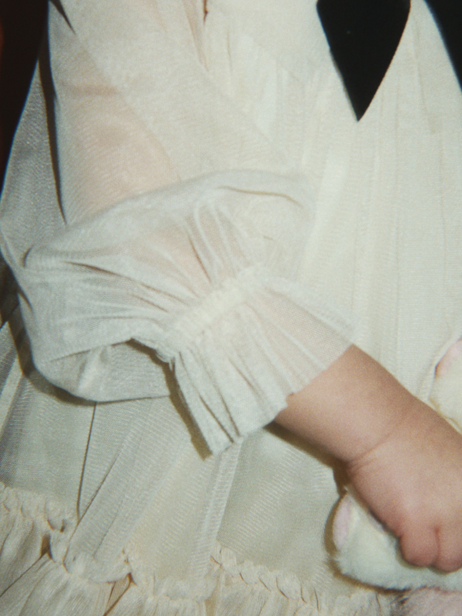 Tiulowa sukienka z kokardą Bow Dress Parchment