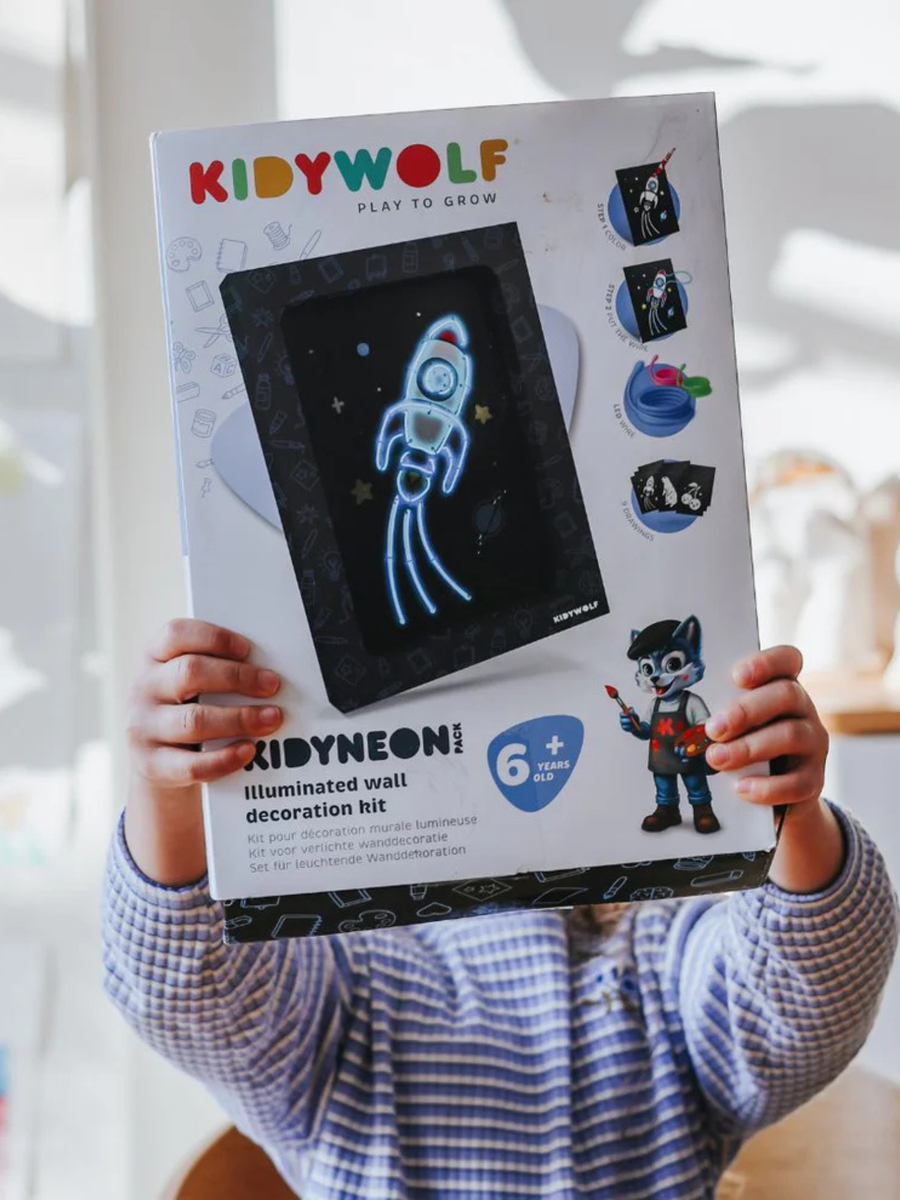 Zestaw do tworzenia świecących obrazków KIDYNEON