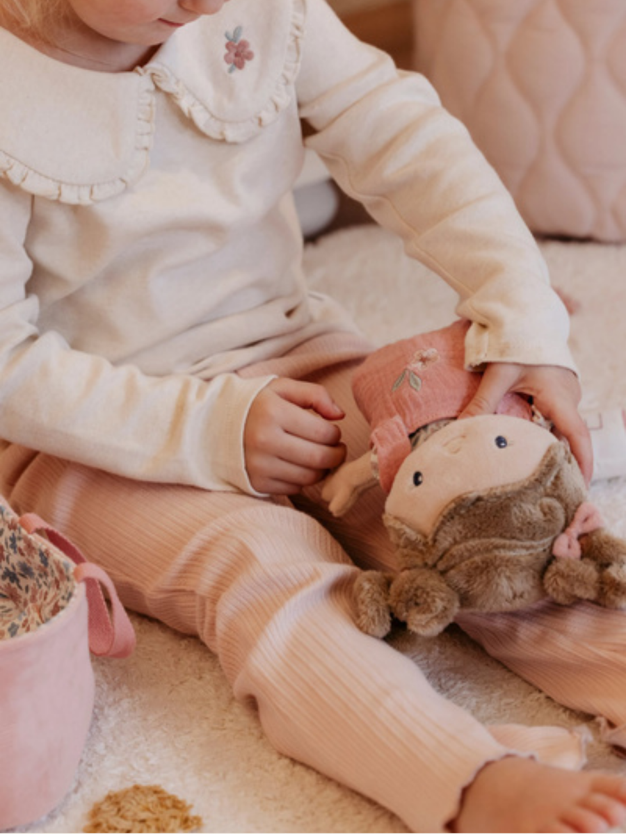 Miękka lalka Baby Rosa w nosidełku z akcesoriami