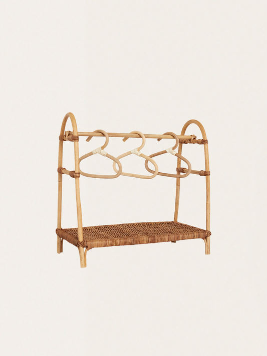 Kleiderbügel aus Rattan für Puppenkleidung