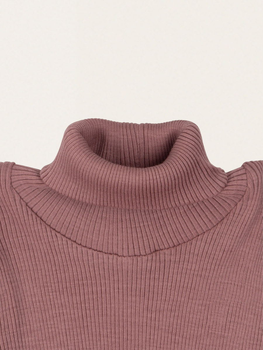 Prążkowany golfik z wełny merino Winter Blush